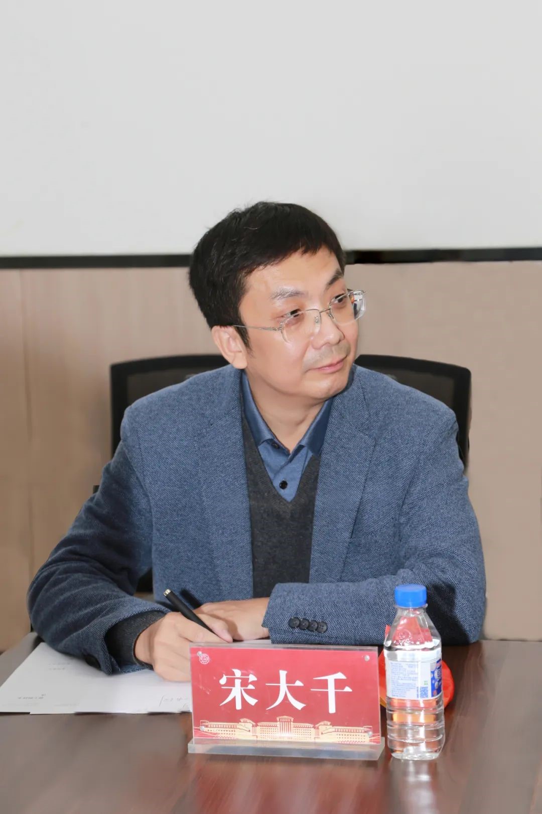 https://news.jlu.edu.cn/__local/4/C2/D3/D12CFD8273B21030A0E8B6CFAB4_070F2C2D_31F41.jpg